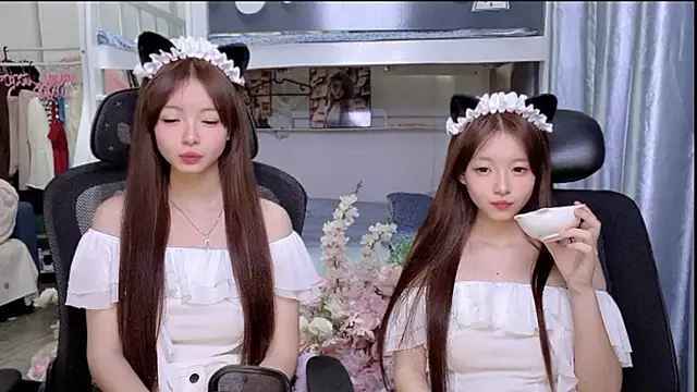 xiaoqiao-daqiao online show from 05-16-26, 08:07