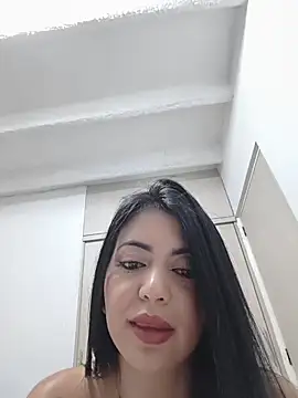 LeilaScott online show from 04-27-26, 02:31