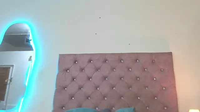 laurenlaine online show from 06-07-26, 02:32