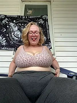 Snapshot of Kenzibb3 chatting on 07-07-26, 04:00 Kenzibb3 online show from 07-07-26, 04:00