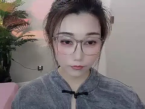 Snapshot of Yunxi- chatting on 04-14-26, 12:55 Yunxi- online show from 04-14-26, 12:55