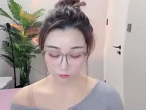 Snapshot of Yunxi- chatting on 04-17-26, 01:41 Yunxi- online show from 04-17-26, 01:41