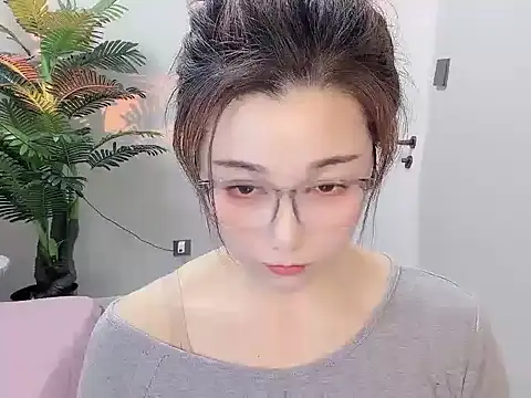 Snapshot of Yunxi- chatting on 04-20-26, 03:15 Yunxi- online show from 04-20-26, 03:15
