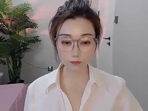 Snapshot of Yunxi- chatting on 04-21-26, 02:26 Yunxi- online show from 04-21-26, 02:26