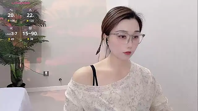 Snapshot of Yunxi- chatting on 06-17-26, 02:40 Yunxi- online show from 06-17-26, 02:40