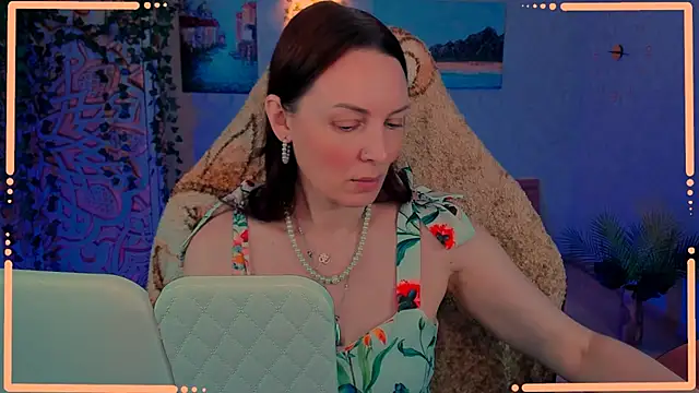 LanaRadiance online show from 06-15-26, 11:45