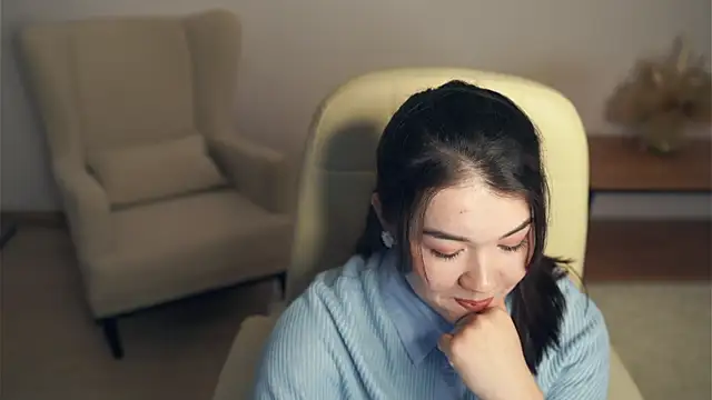 Snapshot of ShanaYock chatting on 04-11-26, 01:59 ShanaYock online show from 04-11-26, 01:59