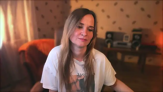 MiaSparkes online show from 04-17-26, 10:29