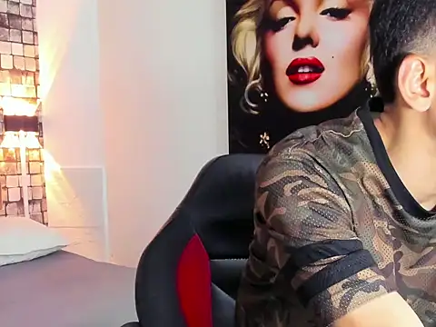 Snapshot of Zack_isback chatting on 04-11-26, 08:24 Zack isback online show from 04-11-26, 08:24