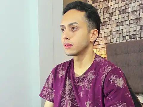 Snapshot of Zack_isback chatting on 04-15-26, 07:21 Zack isback online show from 04-15-26, 07:21