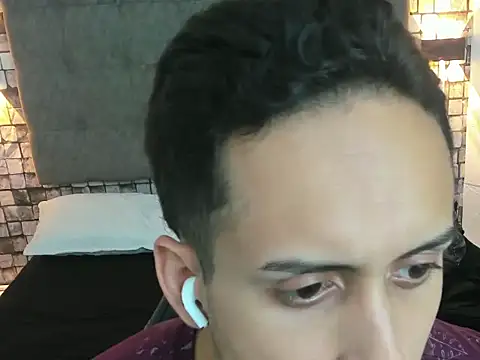 Snapshot of Zack_isback chatting on 04-15-26, 07:58 Zack isback online show from 04-15-26, 07:58