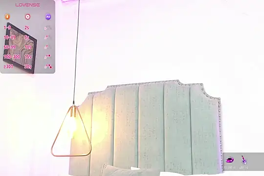 MoonBlue95 online show from 04-30-26, 12:17