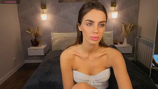 Amelia Broooks online show from 04-20-26, 01:08