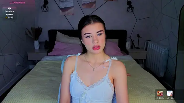 Snapshot of Alisha_Blakee chatting on 06-18-26, 04:55 Alisha Blakee online show from 06-18-26, 04:55