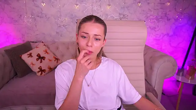 DoveLovee online show from 05-11-26, 02:45