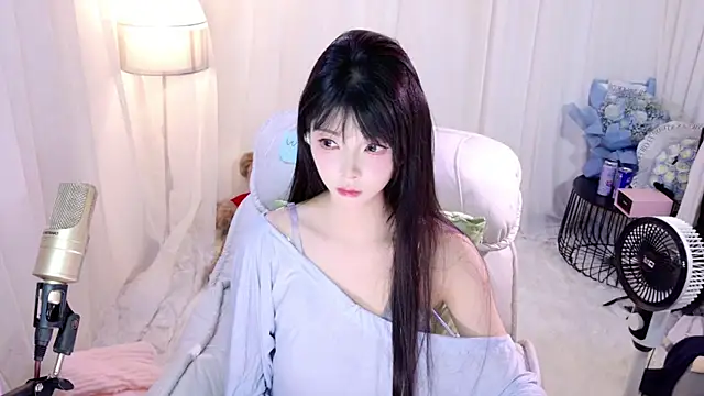 Zoe-001 online show from 04-23-26, 02:08