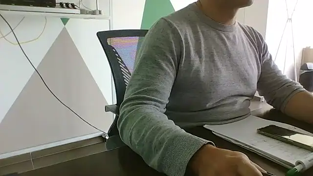 Snapshot of brunosso85ita chatting on 04-15-26, 02:57 brunosso85ita online show from 04-15-26, 02:57