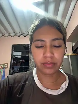 Kimmiebellarie online show from 06-20-26, 02:47