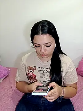 Snapshot of Sussy_Star chatting on 04-14-26, 02:17 Sussy Star online show from 04-14-26, 02:17