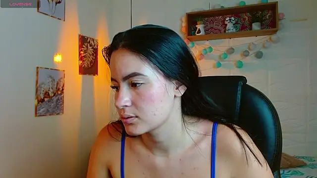 rosaleia  online show from 06-19-26, 03:22