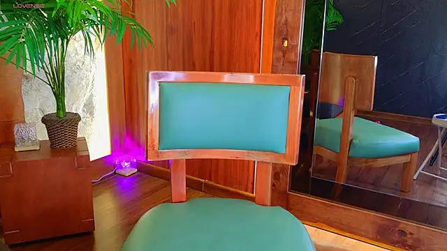 Miaa cooper online show from 04-13-26, 04:01