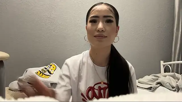 YukkiBones online show from 04-18-26, 10:54