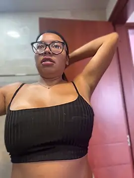 Iam-sophia27 online show from 06-17-26, 05:03