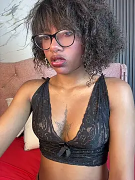 Snapshot of Morena-fire chatting on 04-11-26, 07:18 Morena-fire online show from 04-11-26, 07:18