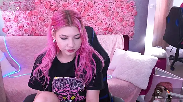 PinkyTrix online show from 05-09-26, 12:43