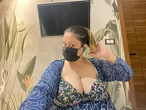 kavyasingh36 online show from 05-16-26, 12:40