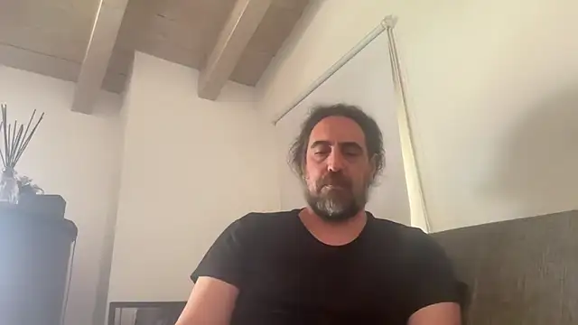 Snapshot of Mach3t3 chatting on 06-15-26, 11:23 Mach3t3 online show from 06-15-26, 11:23