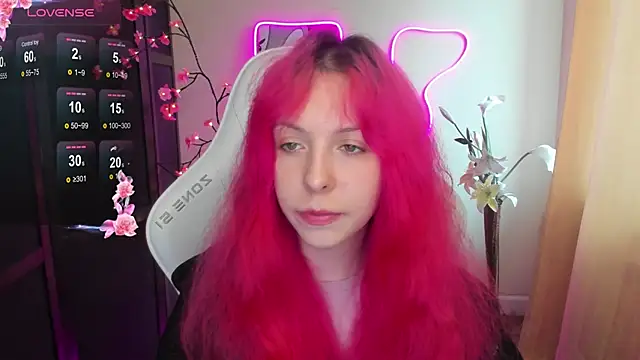 InfernoKitten online show from 05-06-26, 01:03