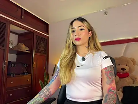 Snapshot of abbymodell1 chatting on 05-16-26, 11:46 abbymodell1 online show from 05-16-26, 11:46