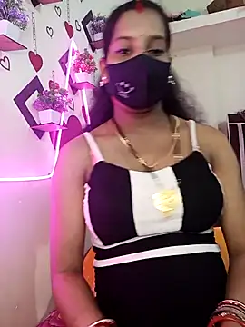 Snapshot of Mun_Mun1 chatting on 04-13-26, 03:45 Mun Mun1 online show from 04-13-26, 03:45