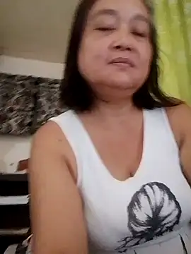 jeanyummytits online show from 06-19-26, 12:04