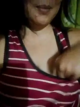 jeanyummytits online show from 06-21-26, 11:46