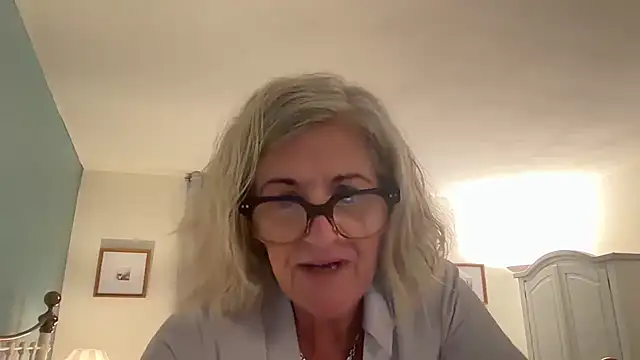 NaughtyMonicaUK online show from 04-24-26, 05:43