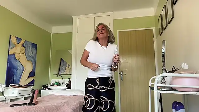 NaughtyMonicaUK online show from 05-15-26, 02:02