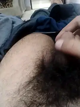 Snapshot of hotguy69143 chatting on 04-12-26, 12:21 hotguy69143 online show from 04-12-26, 12:21