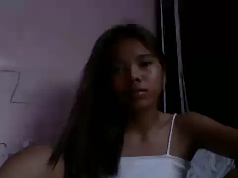 Snapshot of trixiavia chatting on 05-14-26, 02:40 trixiavia online show from 05-14-26, 02:40