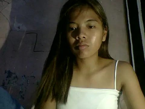 Snapshot of trixiavia chatting on 05-14-26, 03:41 trixiavia online show from 05-14-26, 03:41