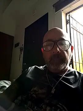 Snapshot of Dietosca chatting on 05-02-26, 05:40 Dietosca online show from 05-02-26, 05:40