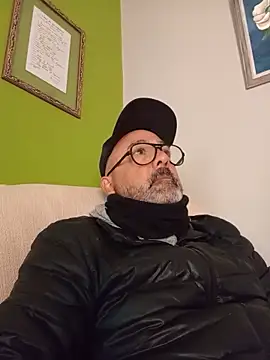 Snapshot of Dietosca chatting on 05-26-26, 04:14 Dietosca online show from 05-26-26, 04:14