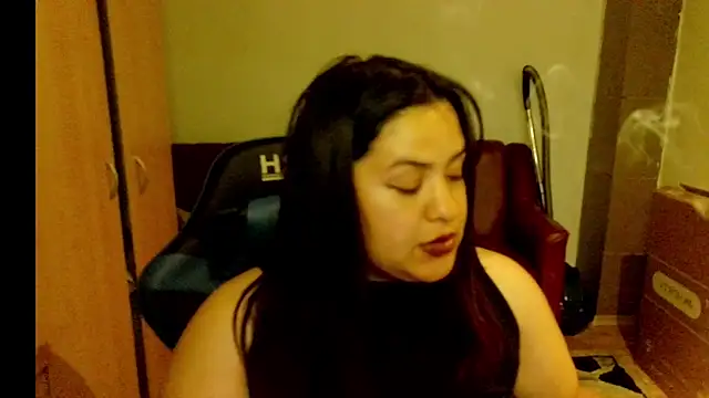 Karolina j online show from 04-22-26, 01:08