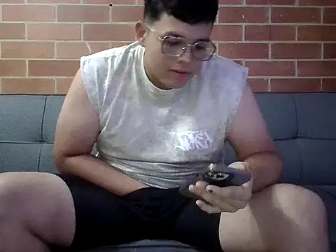 steef0  online show from 04-14-26, 05:24