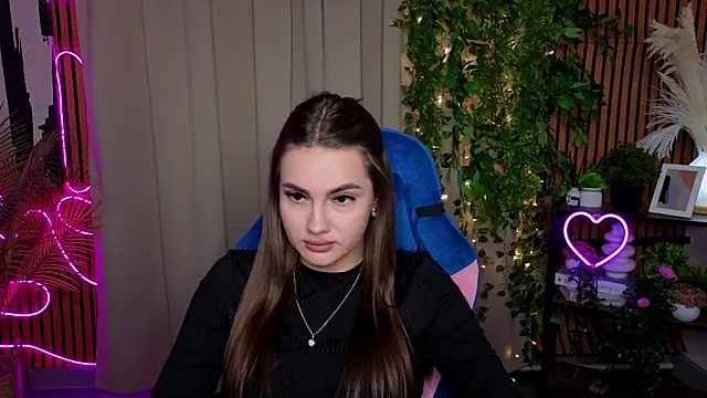 Snapshot of NicolePerkins chatting on 04-13-26, 05:29 NicolePerkins online show from 04-13-26, 05:29