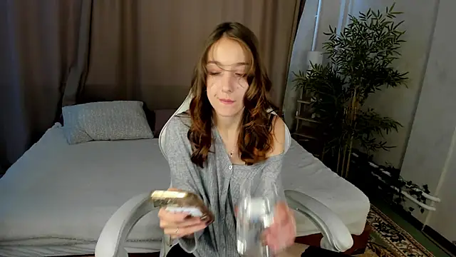 alis tauber online show from 06-20-26, 09:23