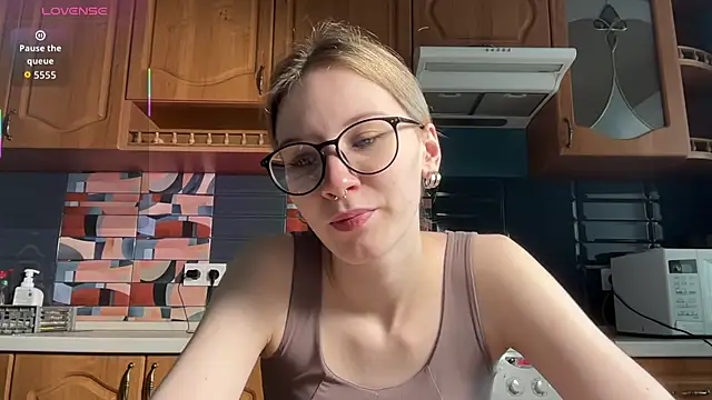 eileencrowday online show from 04-20-26, 03:09