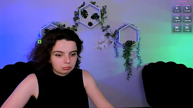 nikki kiss  online show from 06-14-26, 11:01