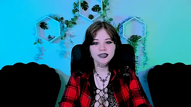 nikki kiss  online show from 06-15-26, 08:27